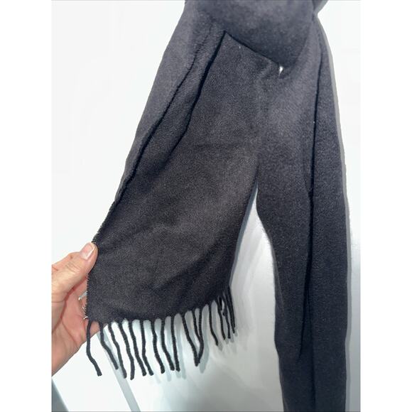 SAKS FIFTH AVENUE 100% Cashmere Black Scarf Fringe - Picture 7 of 7